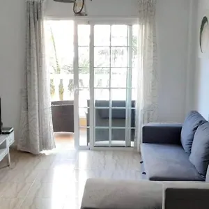  Apartment With Pool